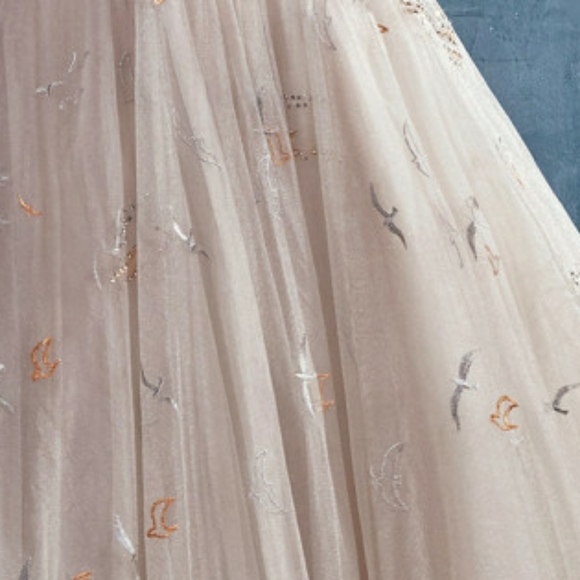 Formal dress - Picture 5 of 10